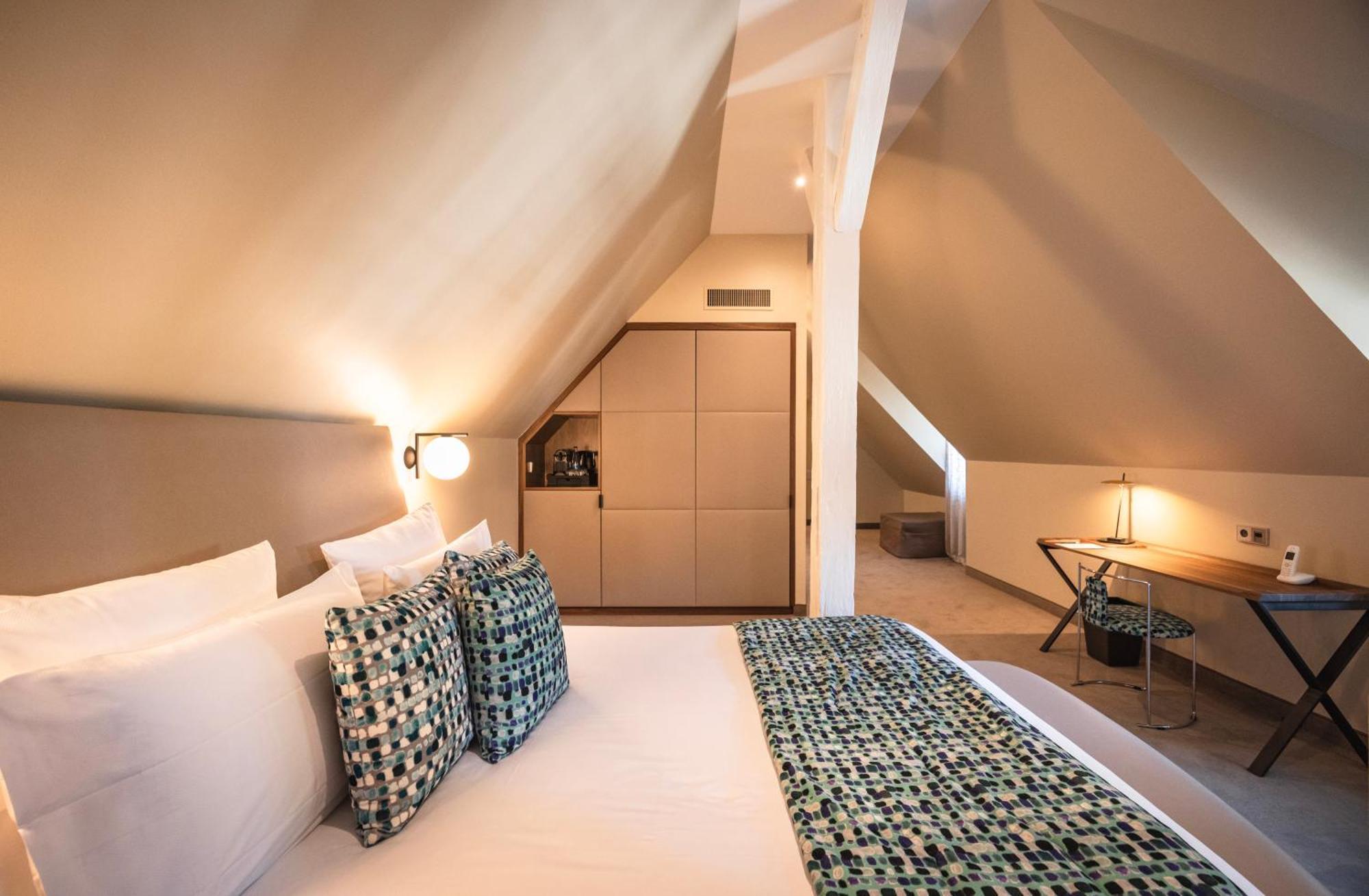 Hotel & Spa Regent Petite France Strasbourg Bagian luar foto A room at the hotel